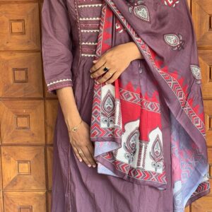 Plum Kurti Set - Image 2