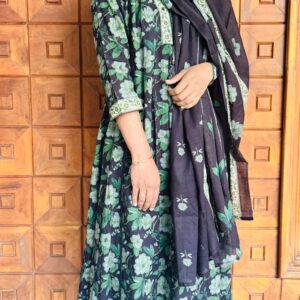 Green Kurti Set - Image 4