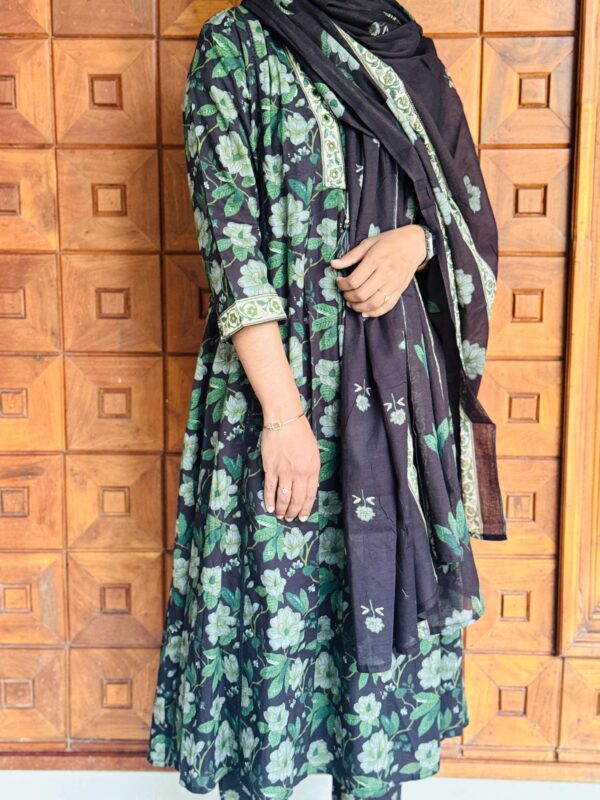 WhatsApp Image 2025-10-08 at 9.17.09 AM (1) Green Kurti Set