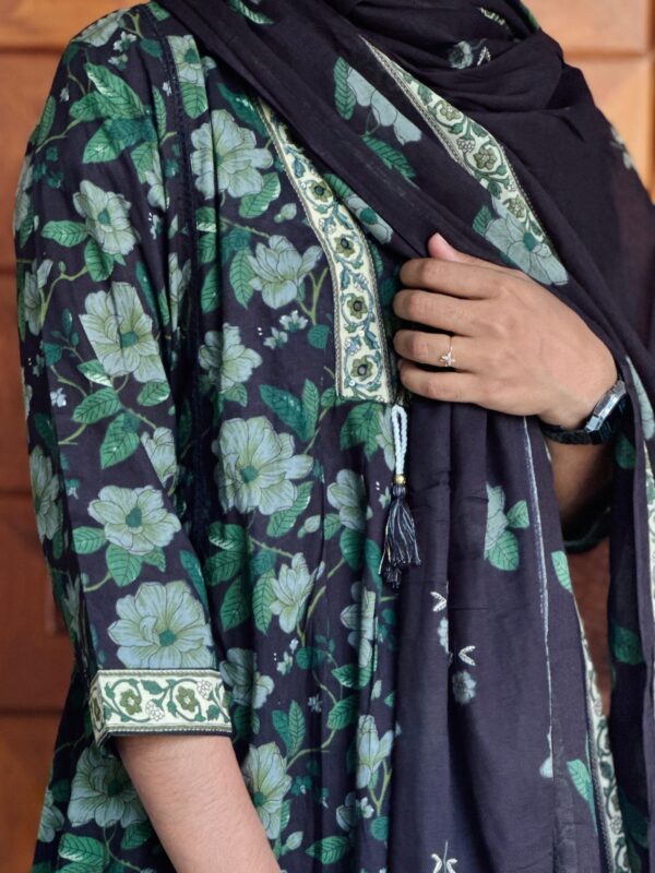 WhatsApp Image 2025-10-08 at 9.17.24 AM (1) Green Kurti Set