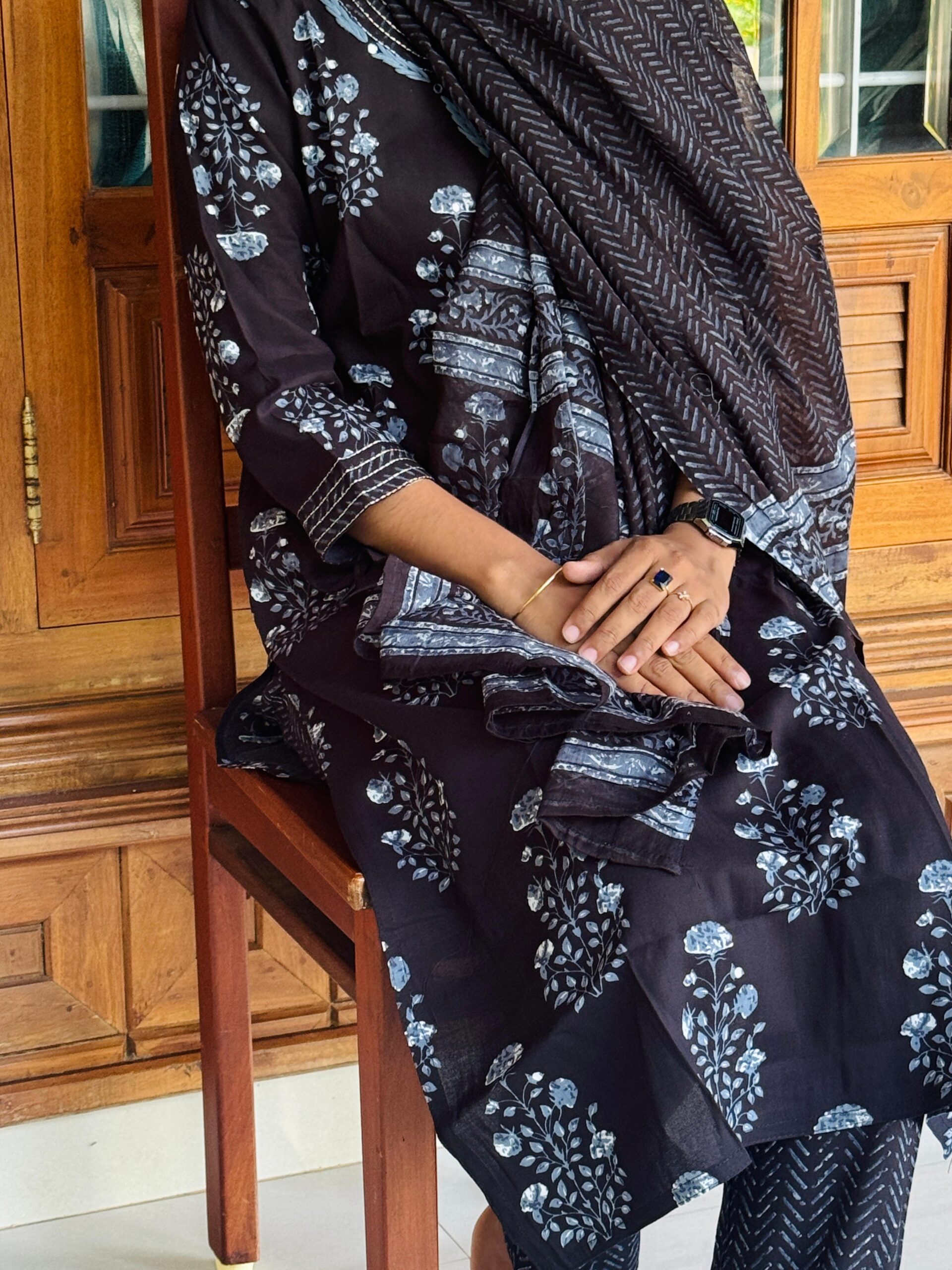 Black Kurti Set - Image 2