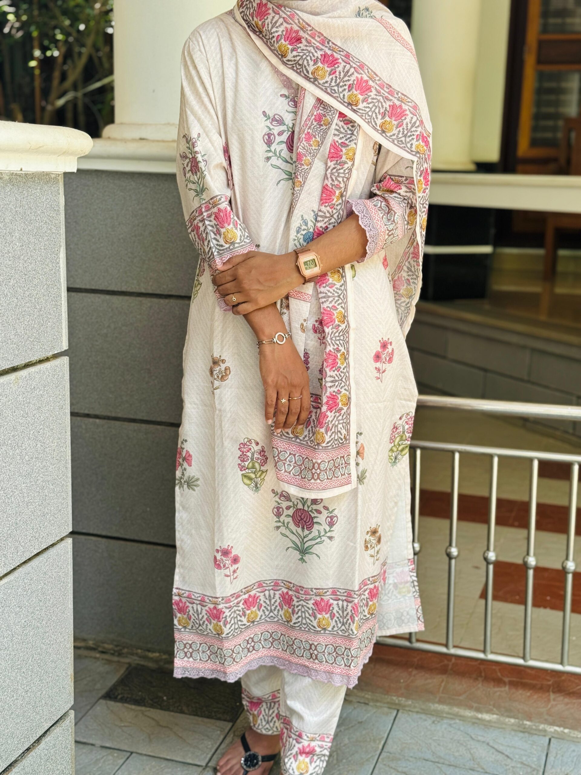 Crisp Off-White Suit - Image 2